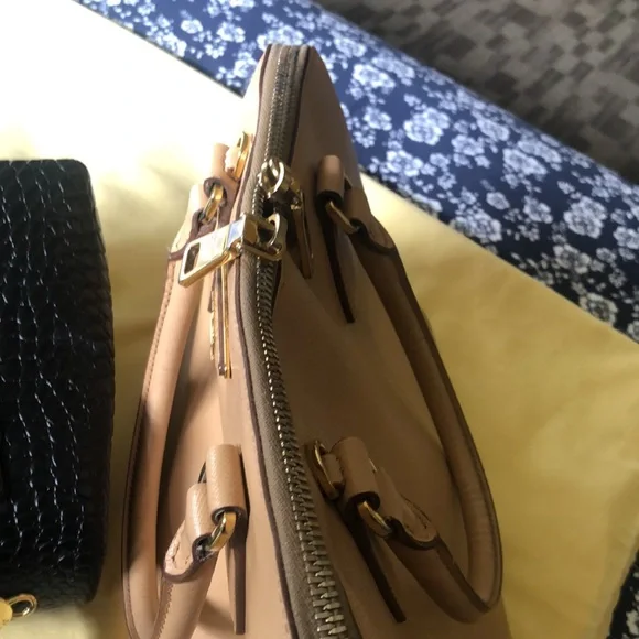 Prada nude color handbag - Picture 4 of 7